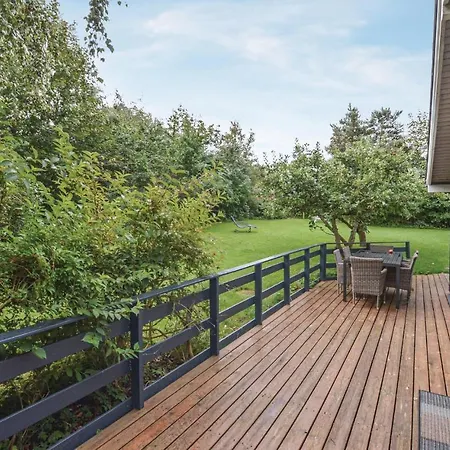 Four-bedroom In Tatil Evi